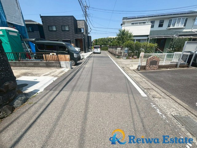 新築戸建　高座郡寒川町田端の前面道路含む現地写真