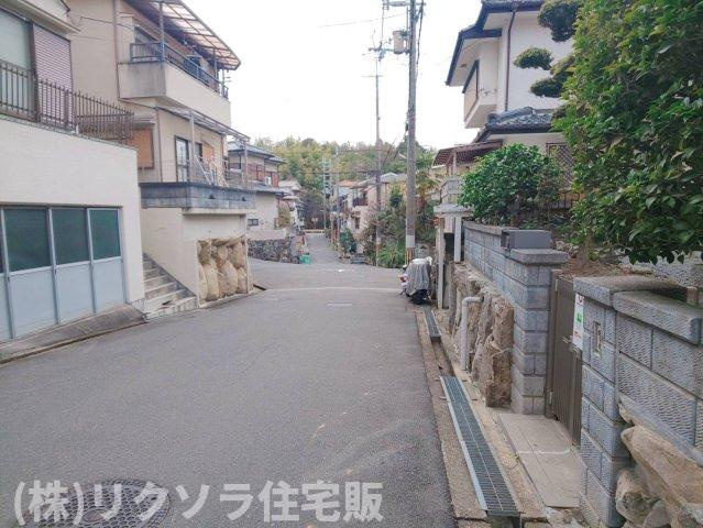 寝屋1丁目　中古一戸建ての前面道路含む現地写真|前面道路　東向き6.0ｍ
■物件内覧・資金計画相談・住宅ローン相談、リフォーム相談、お問合せ受付中■
※当日・翌日のご内覧、ご相談はお電話でのお問合せがスムーズです！