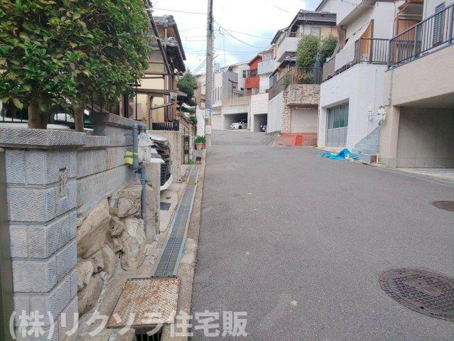 寝屋1丁目　中古一戸建ての前面道路含む現地写真|前面道路
■物件内覧・資金計画相談・住宅ローン相談、リフォーム相談、お問合せ受付中■
※当日・翌日のご内覧、ご相談はお電話でのお問合せがスムーズです！