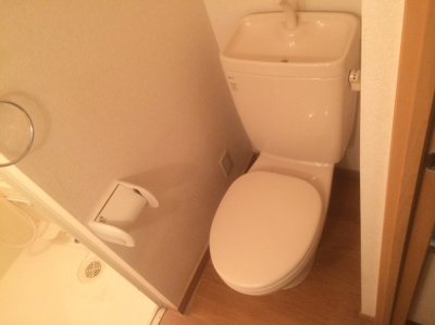 【トイレ】 | コンフォートベネフィス住吉1 | 別号室の写真になります。現況優先。