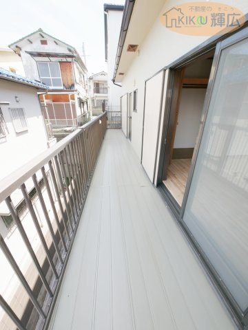 明石市魚住町西岡　中古戸建のバルコニー