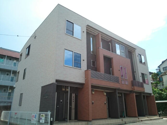 アルバモーダの外観