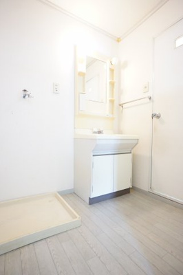 【洗面所】 | ヴィラモデルナA | ※同物件・同タイプの写真です。