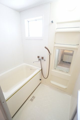 【浴室】 | ヴィラモデルナA | ※同物件・同タイプの写真です。