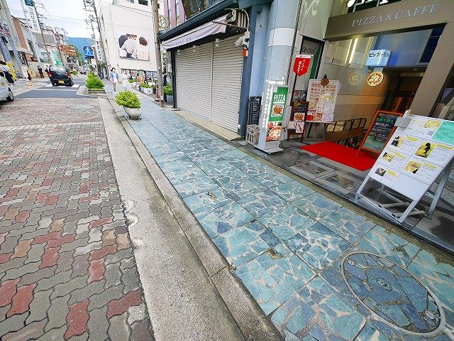 アイリス三条ビルの周辺