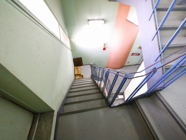 アイリス三条ビルのバルコニー