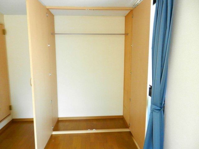 レオパレスピュアの収納