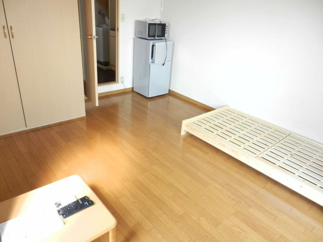 レオパレスピュアの洋室