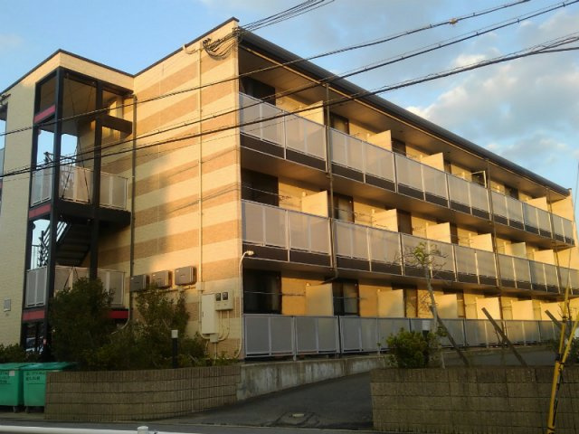 レオパレス川向