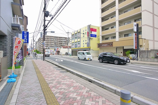 三条通ガーデンハイツの周辺