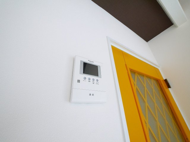 シティエステート南紀寺のセキュリティ|お顔が見えるモニター付きインターホンで安心。