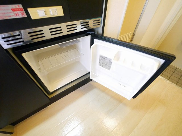 シティエステート南紀寺のその他|ミニ冷蔵庫もついてます。