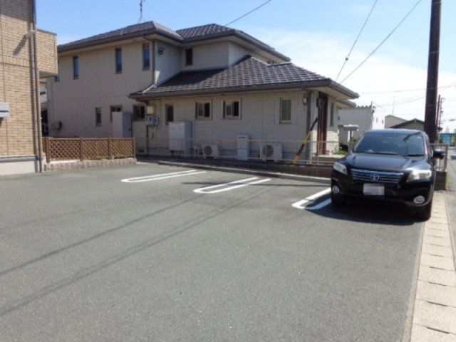 ネクステージ2006の駐車場