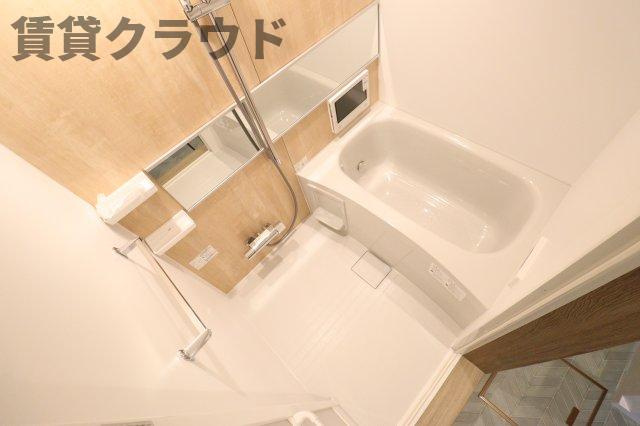 Regaro青葉の森の浴室|アクセントパネルがおしゃれなバスルーム♪