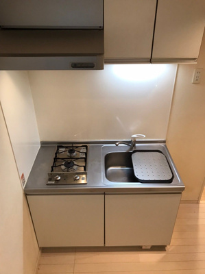 【キッチン】 | オリーブガーデン | 別号室の写真になります。現況優先。