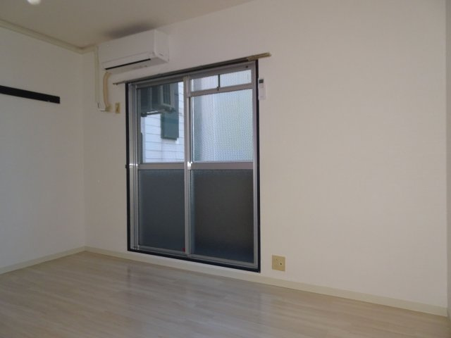【居間・リビング】 | OAK VILLA NAKASU 8th | 別号室の写真になります。現況優先。