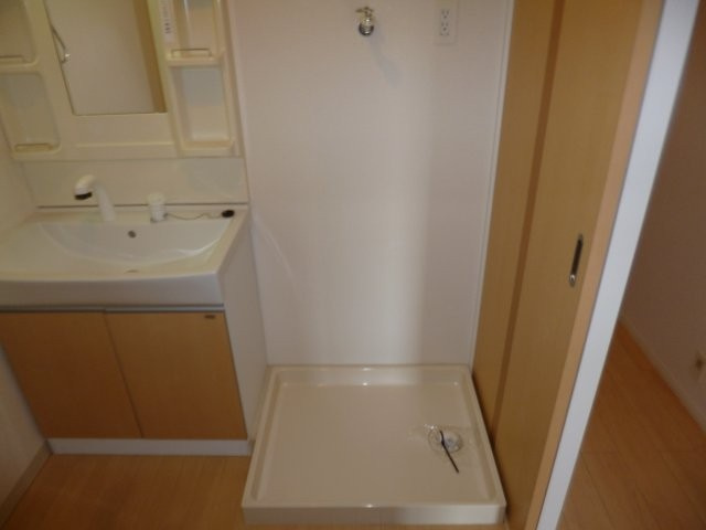 ウィッシュのその他|洗濯機置き場