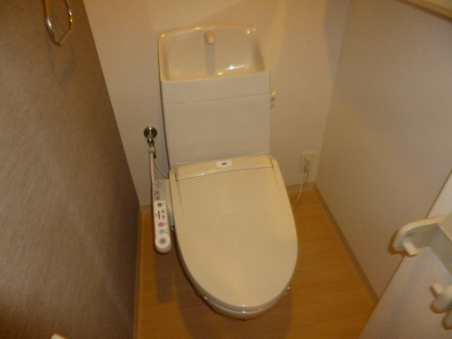 ウィッシュのトイレ|シャワー付きトイレ