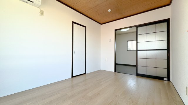 シャルマン豊の洋室