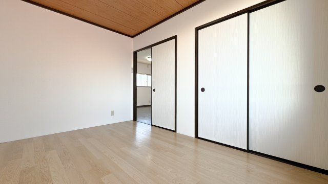 シャルマン豊の洋室