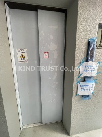 エスリード大阪梅田リュクスのロビー|エレベーターです