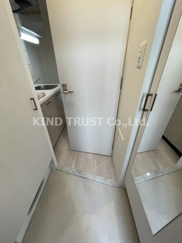 エスリード大阪梅田リュクスの玄関|シンプルで使いやすい玄関です