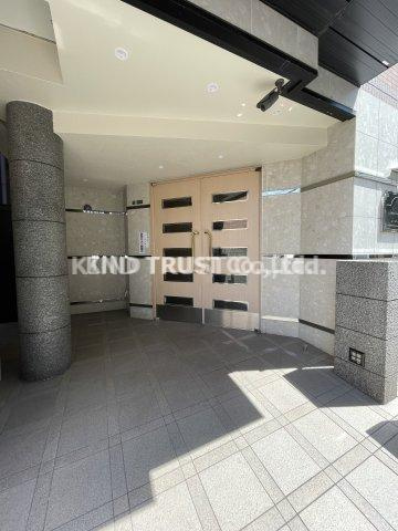 クイーンズコート天満のエントランス|建物の内部です