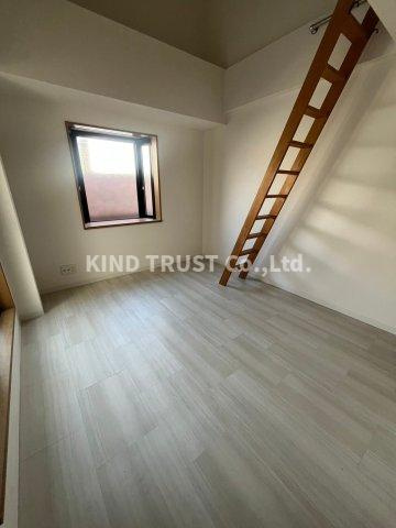 クイーンズコート天満の居間・リビング|ゆったり過ごせるリビングです