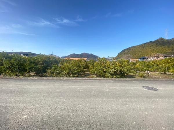 和歌山市毛見　土地の前面道路含む現地写真