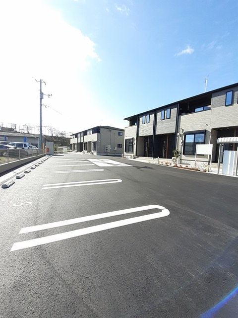 アンシャンテ　コウモト　Ａの駐車場