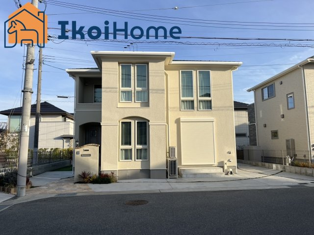 神戸市西区井吹台6丁目　中古建ての外観|三井ホーム施工の家です。築浅物件です。駐車スペース３台、敷地面積約52坪もあり解放感ございます。