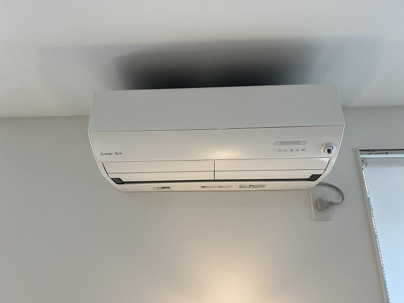 朝倉甲　中古戸建　（未入居物件）の冷暖房・空調設備|エアコンが2台(リビング・寝室)付いています