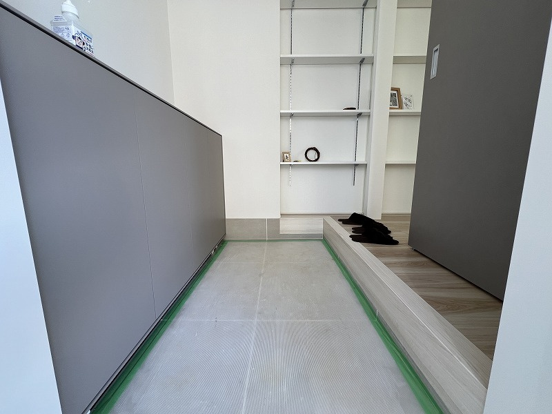 朝倉甲　中古戸建　（未入居物件）の玄関|シンプルで使いやすい玄関です