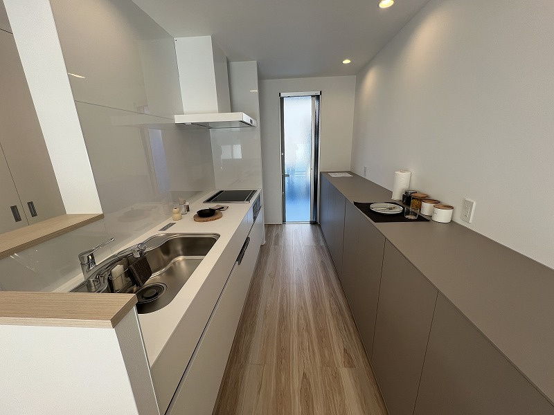 朝倉甲　中古戸建　（未入居物件）のキッチン|お料理しやすい広いキッチンです