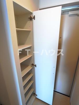 リブリ・メープルの収納