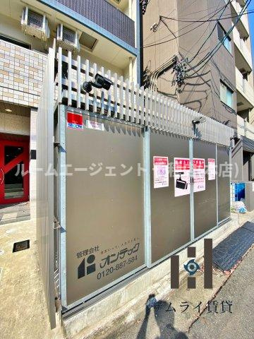 ワイズタワー新栄のエントランス