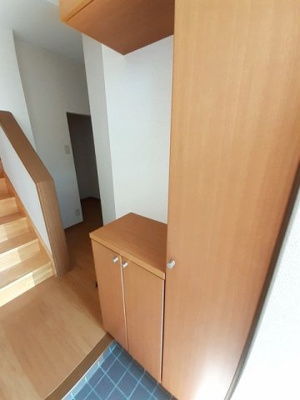 【玄関】 | オーブリーヒキノＢ | 落ち着いた玄関です