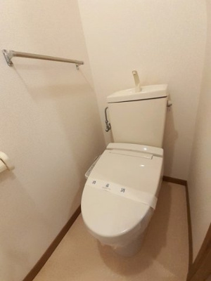 【トイレ】 | オーブリーヒキノＢ | 清潔感のあるトイレです