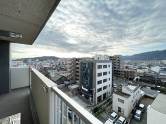 【展望】 | 前面はさえぎる高層ビルもなく、美しい青空の眺望が広がります