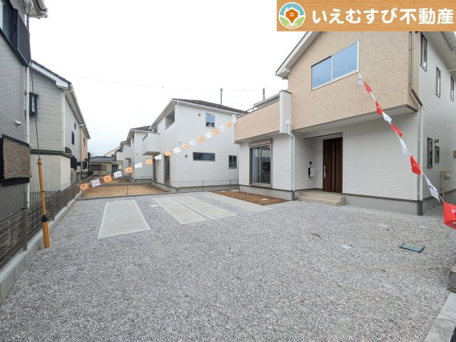 KEIAI FiT　本庄市東台5期の駐車場|車好きのパパも嬉しい車庫付邸宅
