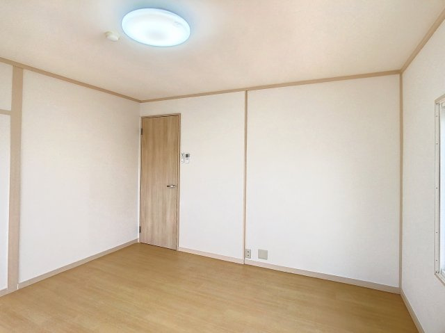 西口朝日マンションの洋室