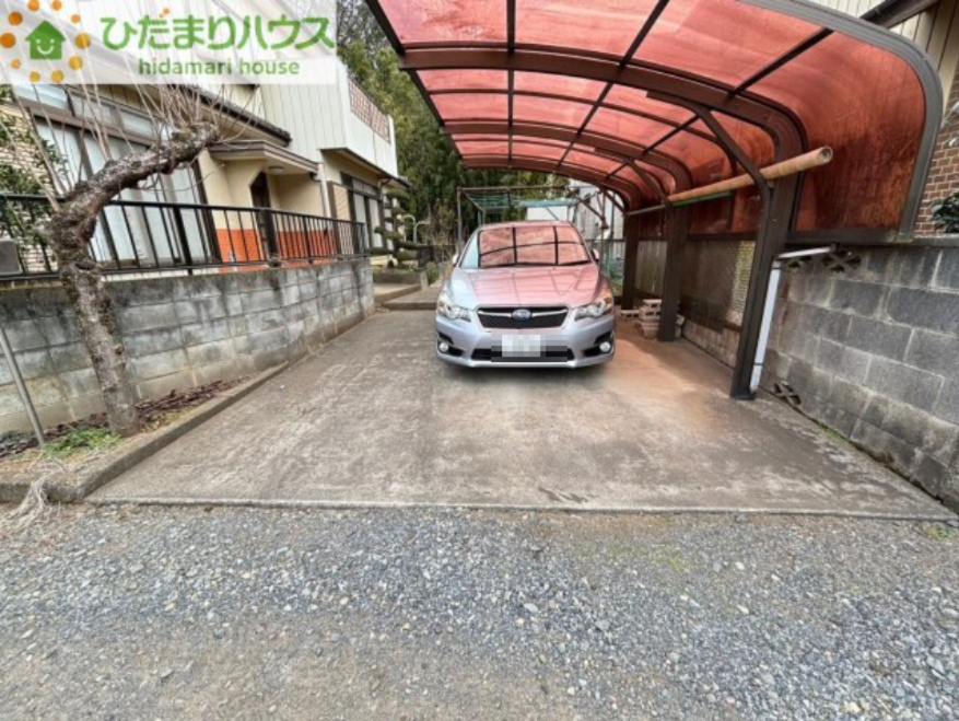 蓮田市江ヶ崎　中古一戸建ての駐車場