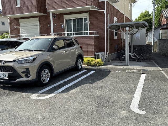 ジェルメ　フレーシュの駐車場