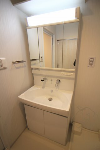 AULII Osakaの独立洗面台