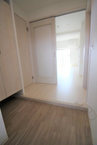 AULII Osakaの玄関