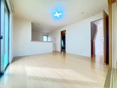 【居間・リビング】 | 池田市緑丘2丁目貸家