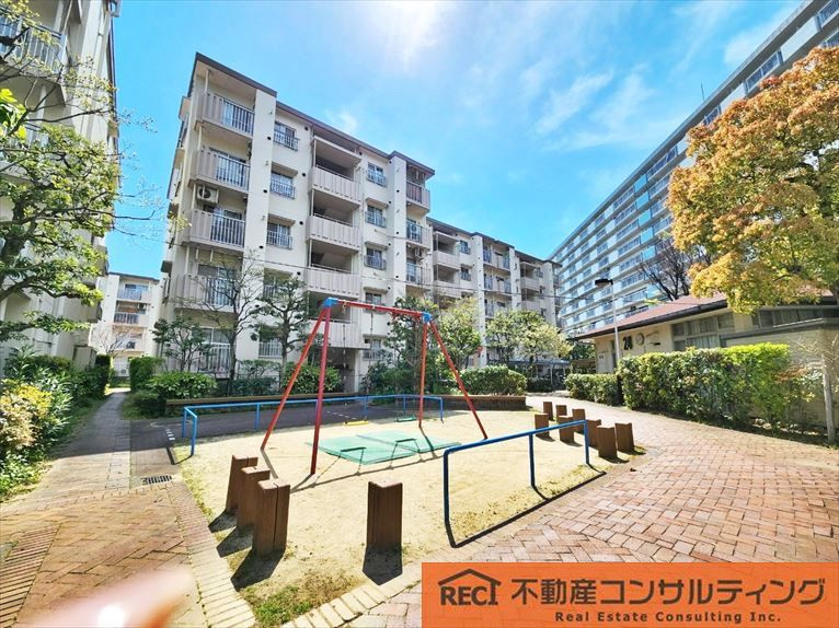 今津浜パークタウン18号棟の外観