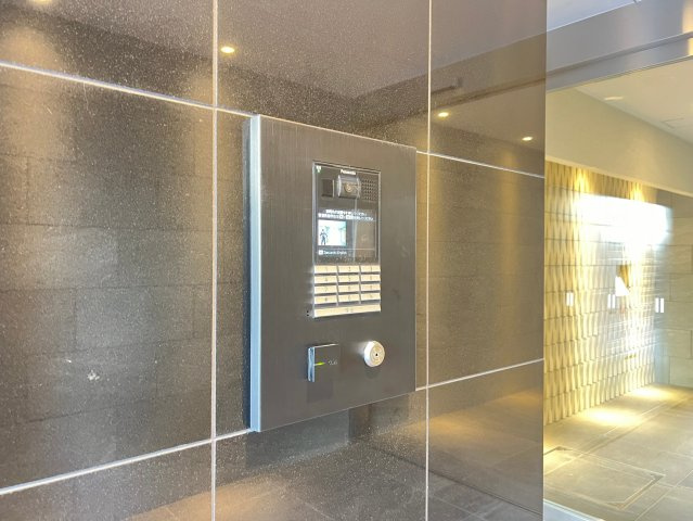 アーバネックス南新町のエントランス