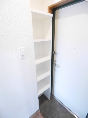 ウエスト桂川駅前の収納|シューズBOX