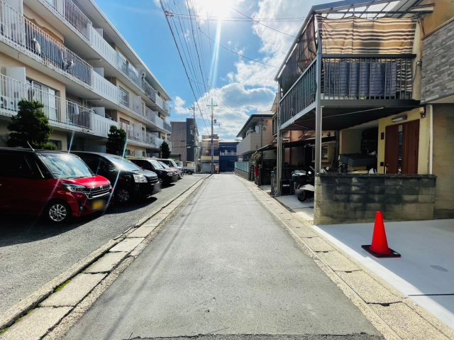 太秦中筋町の前面道路含む現地写真